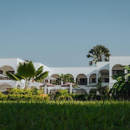 Harmony Resort Boutique Hotel Banjul Buitenkant foto