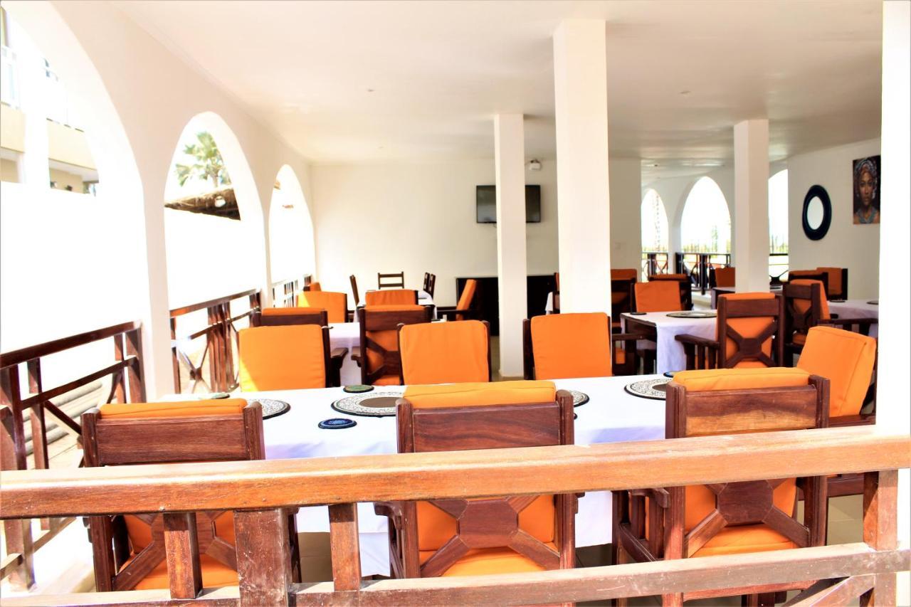 Harmony Resort Boutique Hotel Banjul Buitenkant foto