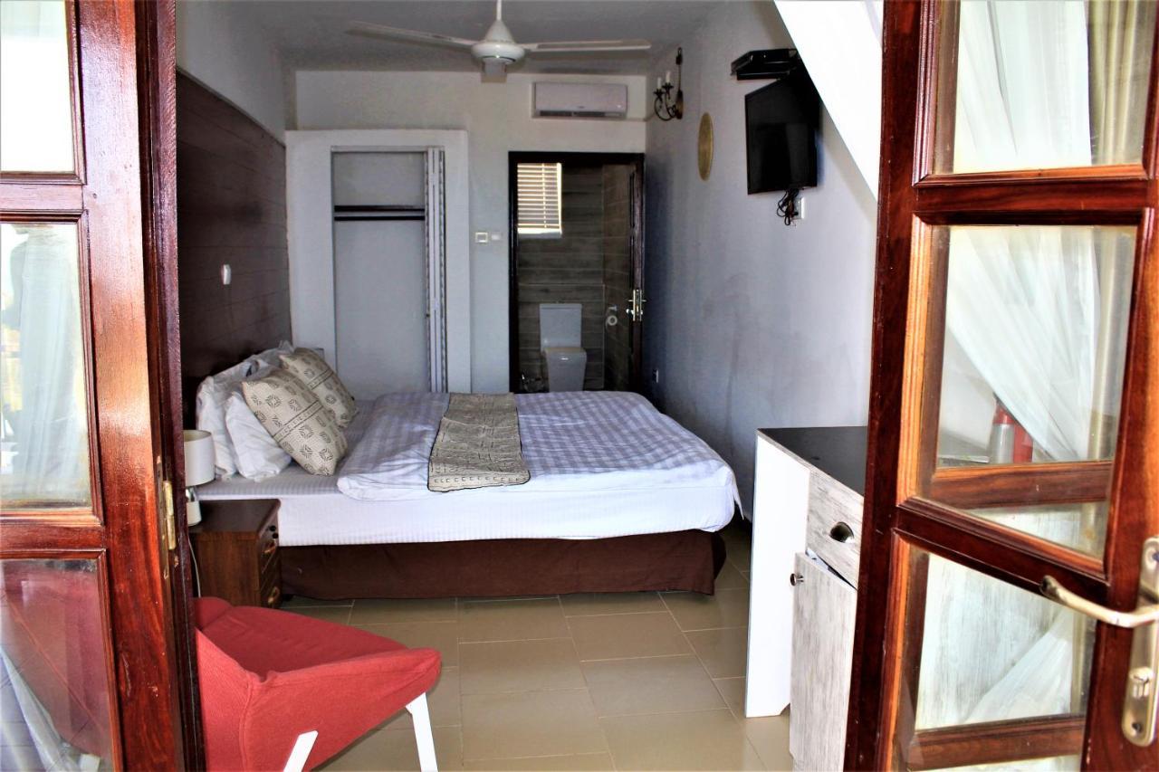 Harmony Resort Boutique Hotel Banjul Buitenkant foto
