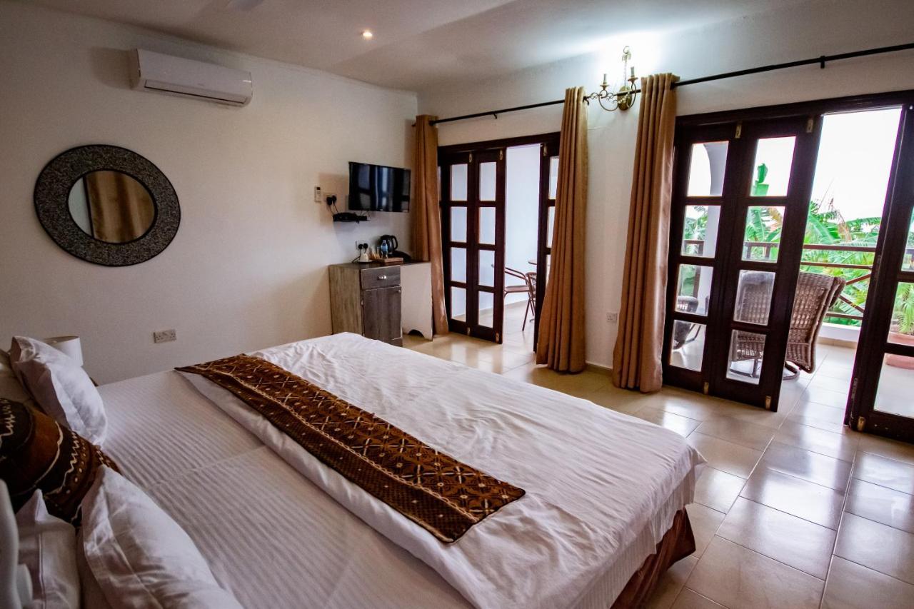 Harmony Resort Boutique Hotel Banjul Buitenkant foto