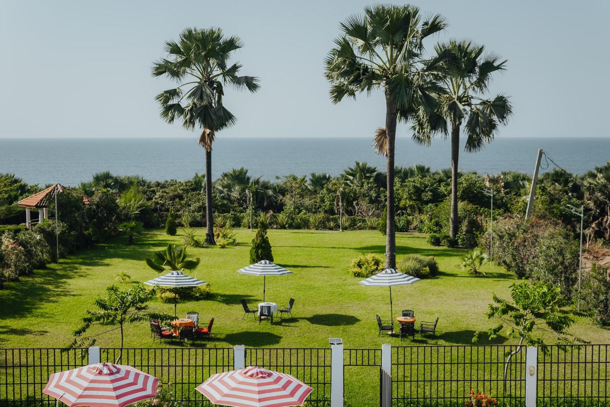 Harmony Resort Boutique Hotel Banjul Buitenkant foto