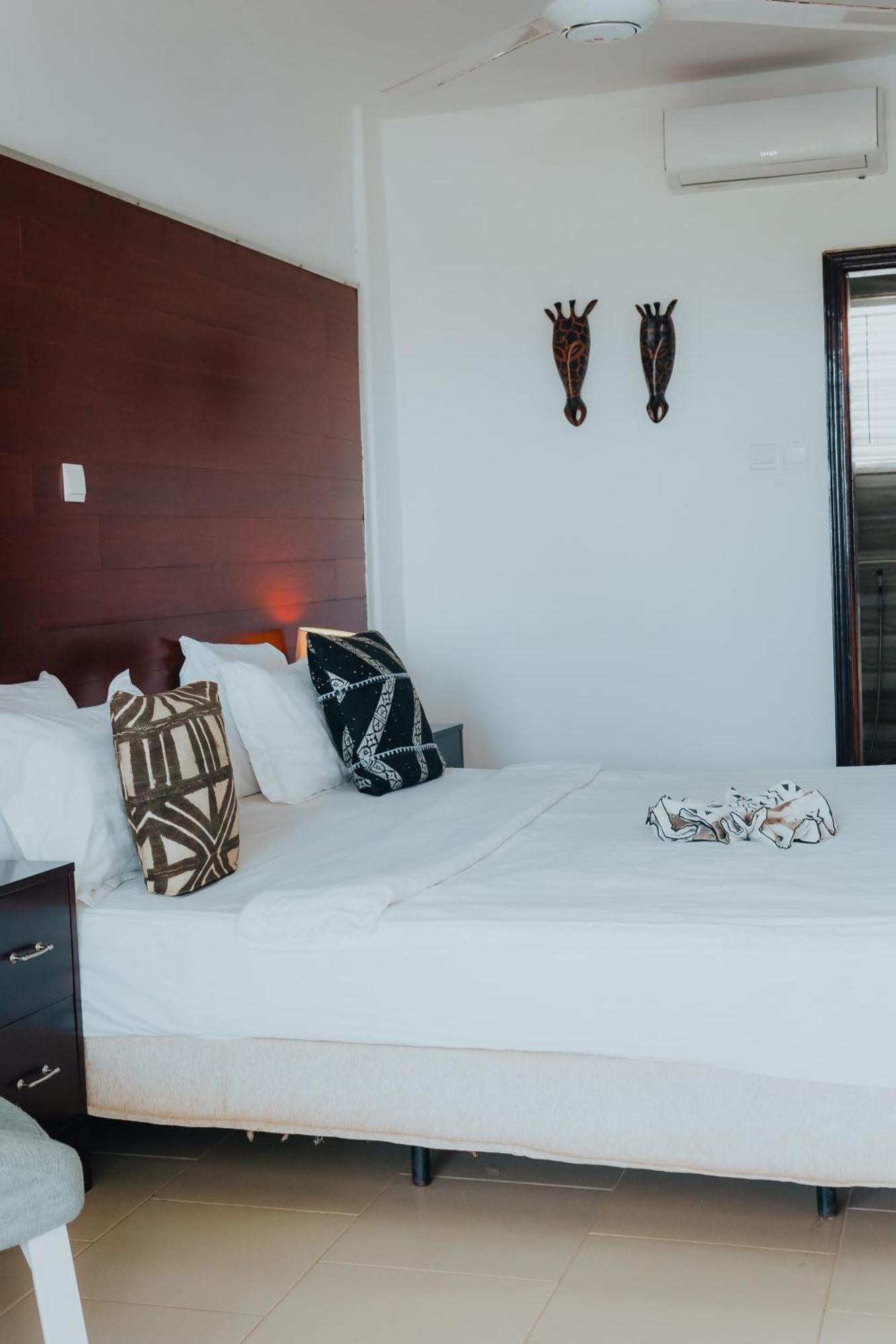 Harmony Resort Boutique Hotel Banjul Buitenkant foto