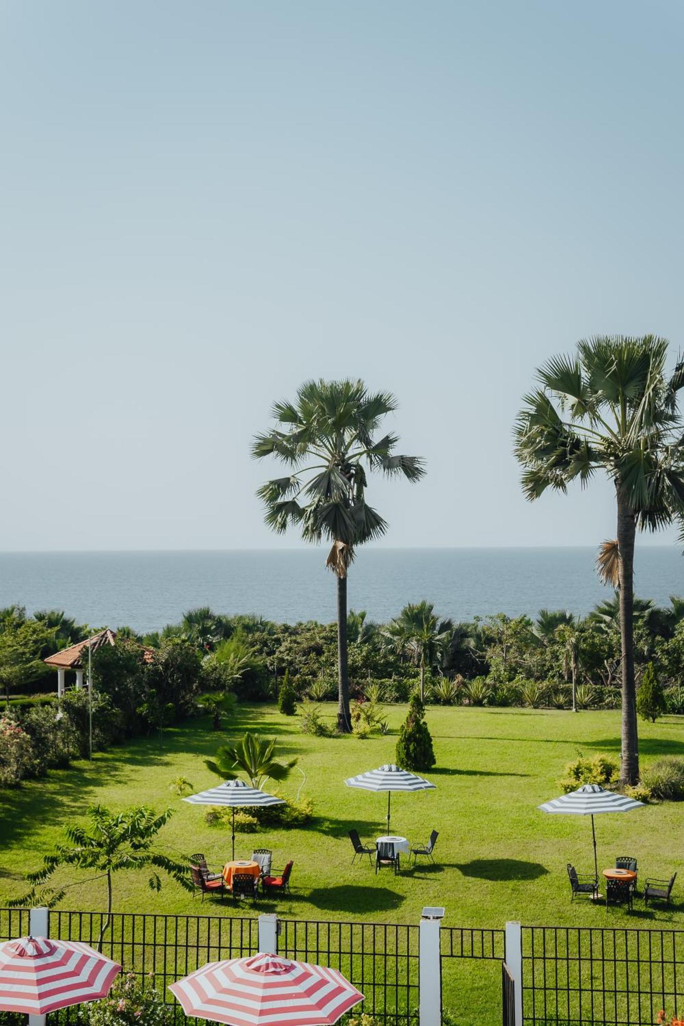 Harmony Resort Boutique Hotel Banjul Buitenkant foto
