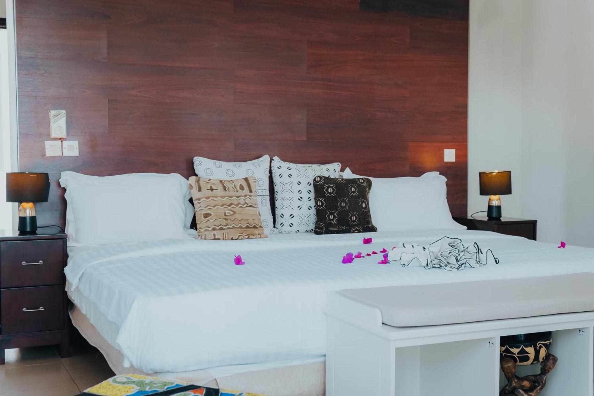 Harmony Resort Boutique Hotel Banjul Buitenkant foto