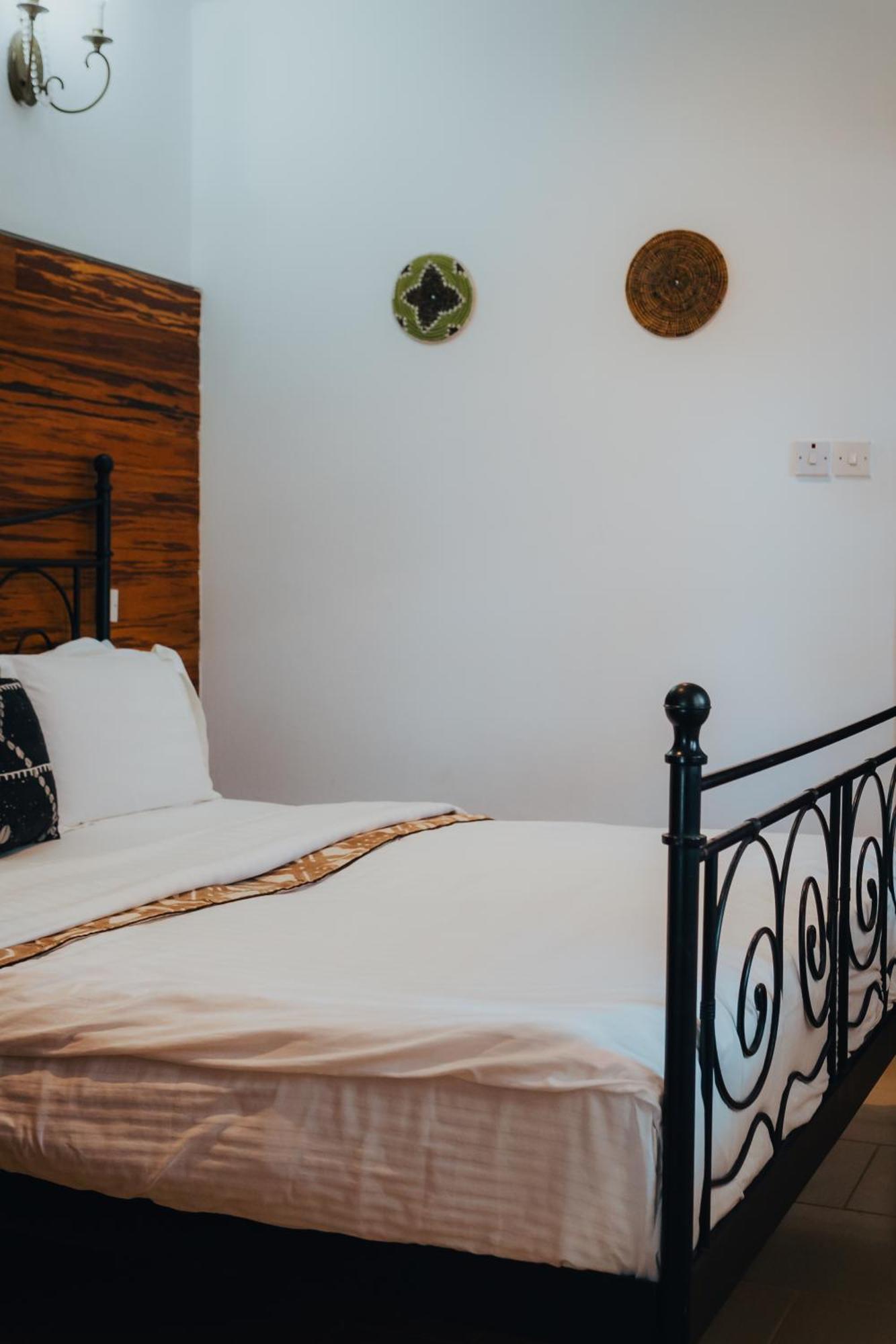 Harmony Resort Boutique Hotel Banjul Buitenkant foto
