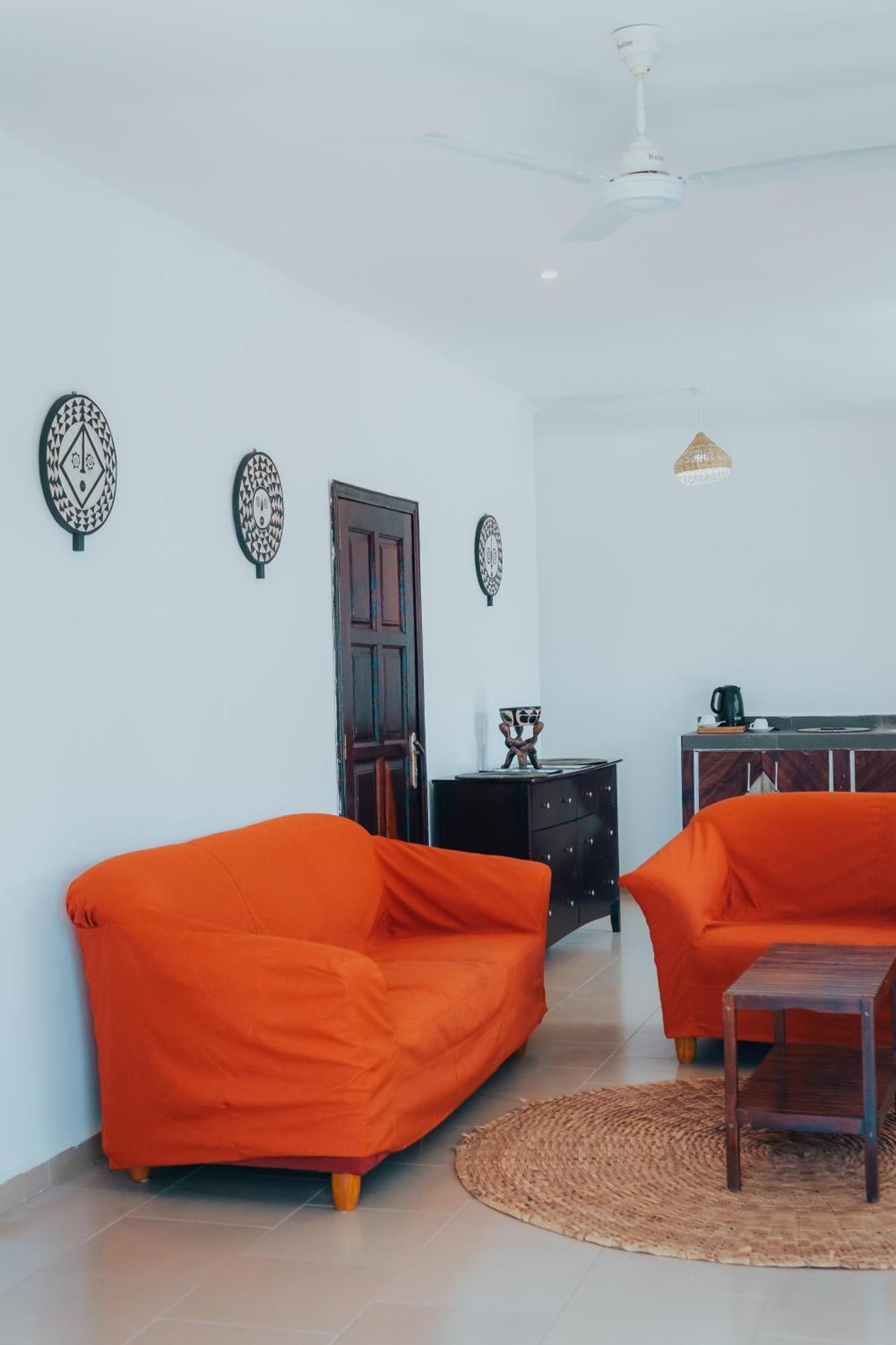 Harmony Resort Boutique Hotel Banjul Buitenkant foto