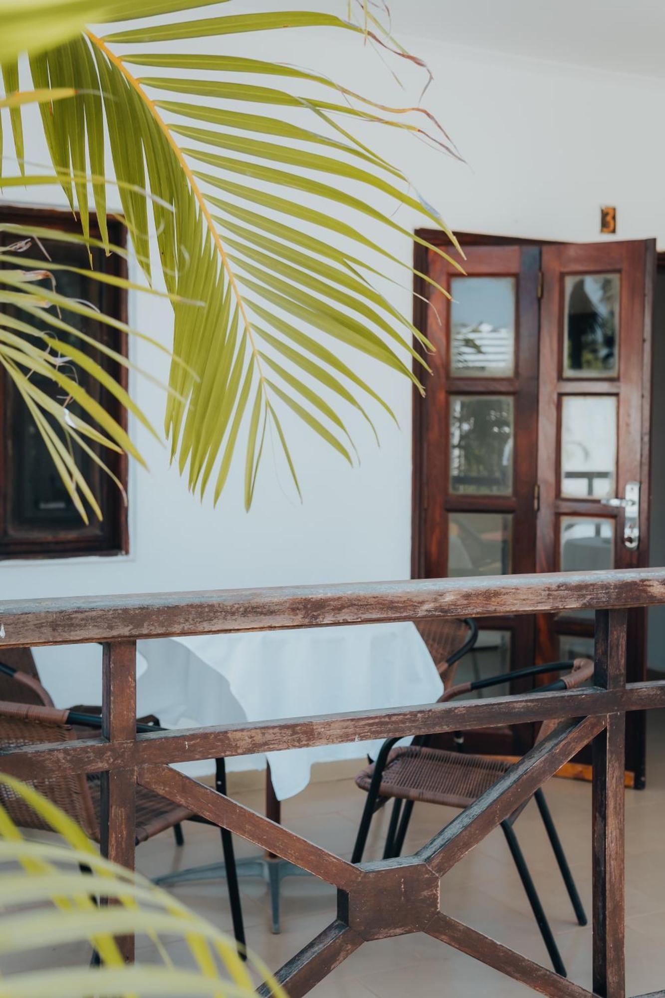 Harmony Resort Boutique Hotel Banjul Buitenkant foto